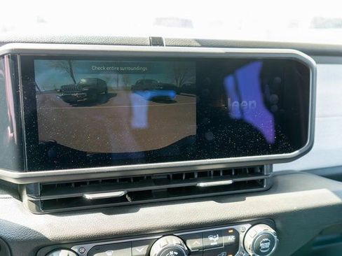 New 2026 Jeep Gladiator Sport AWD/4WD image 18