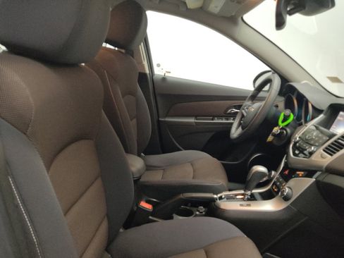 Used 2015 Chevrolet Cruze LT w/ Sun And Sound Package FWD image 21