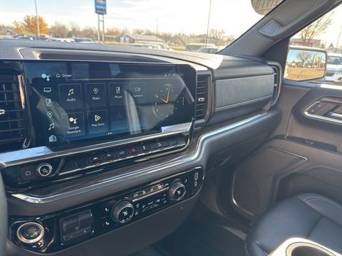 Used 2024 Chevrolet Silverado 1500 LT image 13