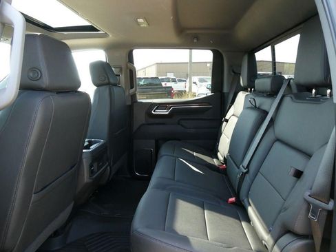 New 2026 Chevrolet Silverado 1500 LT Trail Boss w/ Convenience Package II AWD/4WD image 15