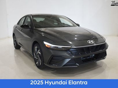 New 2025 Hyundai Elantra SEL