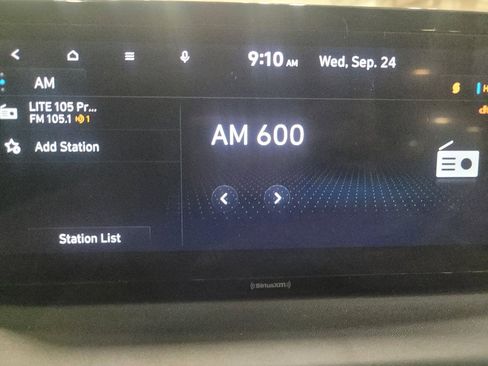 Used 2023 Hyundai Santa Fe SEL image 25