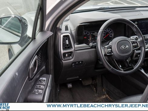 Used 2021 Kia Sorento S w/ Panoramic Sunroof Package image 16