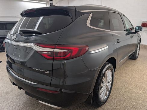 Used 2018 Buick Enclave Premium w/ Experience Buick Package AWD/4WD image 4