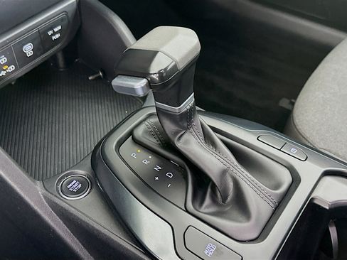 Used 2025 Kia K4 LXS image 25