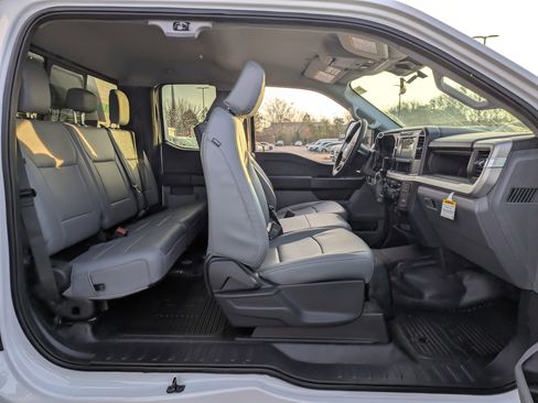 New 2026 Ford F550 4x4 Supercab Super Duty image 32