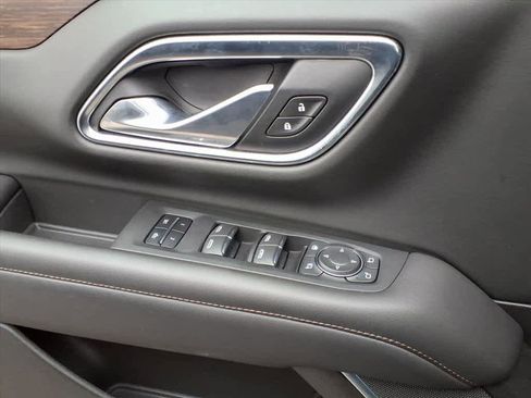 Used 2021 Chevrolet Tahoe High Country w/ Premium Package image 21