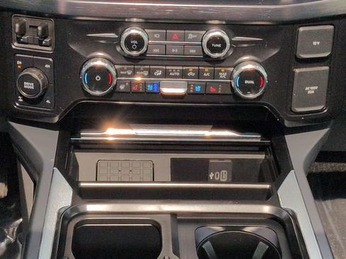 Certified 2025 Ford F250 Lariat w/ Lariat Ultimate Package AWD/4WD image 19