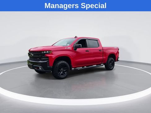 Used 2019 Chevrolet Silverado 1500 LT Trail Boss w/ Convenience Package AWD/4WD image 4