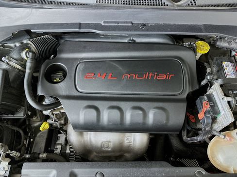 Used 2022 Jeep Compass Latitude w/ Sun and Sound Group FWD image 33