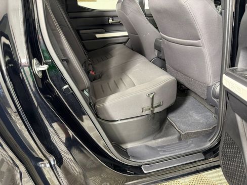 Used 2024 Toyota Tacoma TRD Off-Road image 15