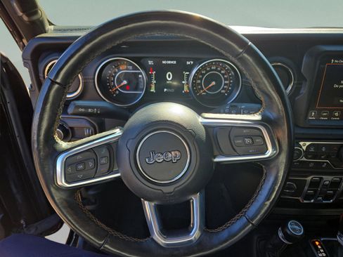 Used 2023 Jeep Wrangler Altitude image 12