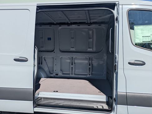 New 2026 Mercedes-Benz Sprinter 2500 image 6