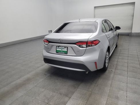 Used 2022 Toyota Corolla LE FWD image 9