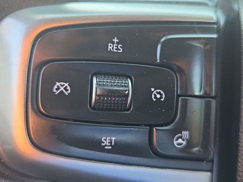 Used 2021 Chevrolet Silverado 1500 LT AWD/4WD image 14