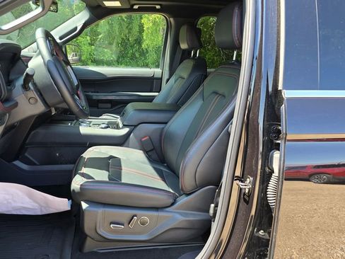 Used 2024 Ford Expedition Limited AWD/4WD image 18