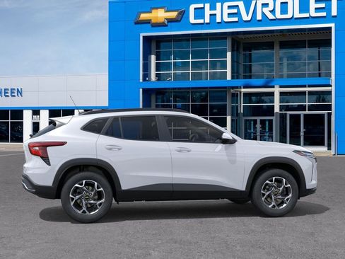 New 2026 Chevrolet Trax LT FWD image 5