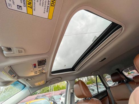 Used 2017 Subaru Outback 3.6R Touring w/ Popular Package #5A image 25