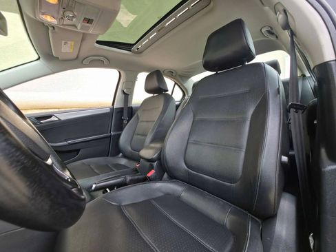 Used 2017 Volkswagen Jetta SE FWD image 10