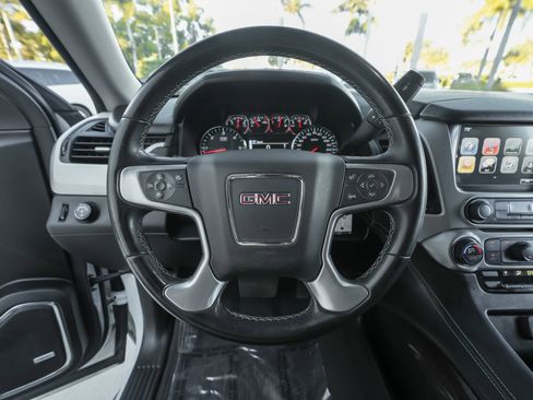 Used 2019 GMC Yukon SLE w/ Convenience Package image 7