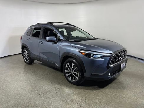 Certified 2024 Toyota Corolla Cross XLE w/ Convenience Package image 30