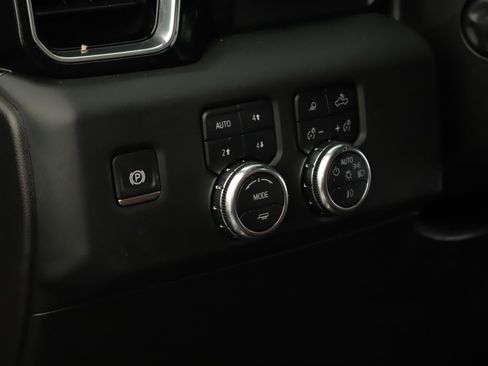 Used 2024 GMC Sierra 1500 Denali Ultimate AWD/4WD image 9