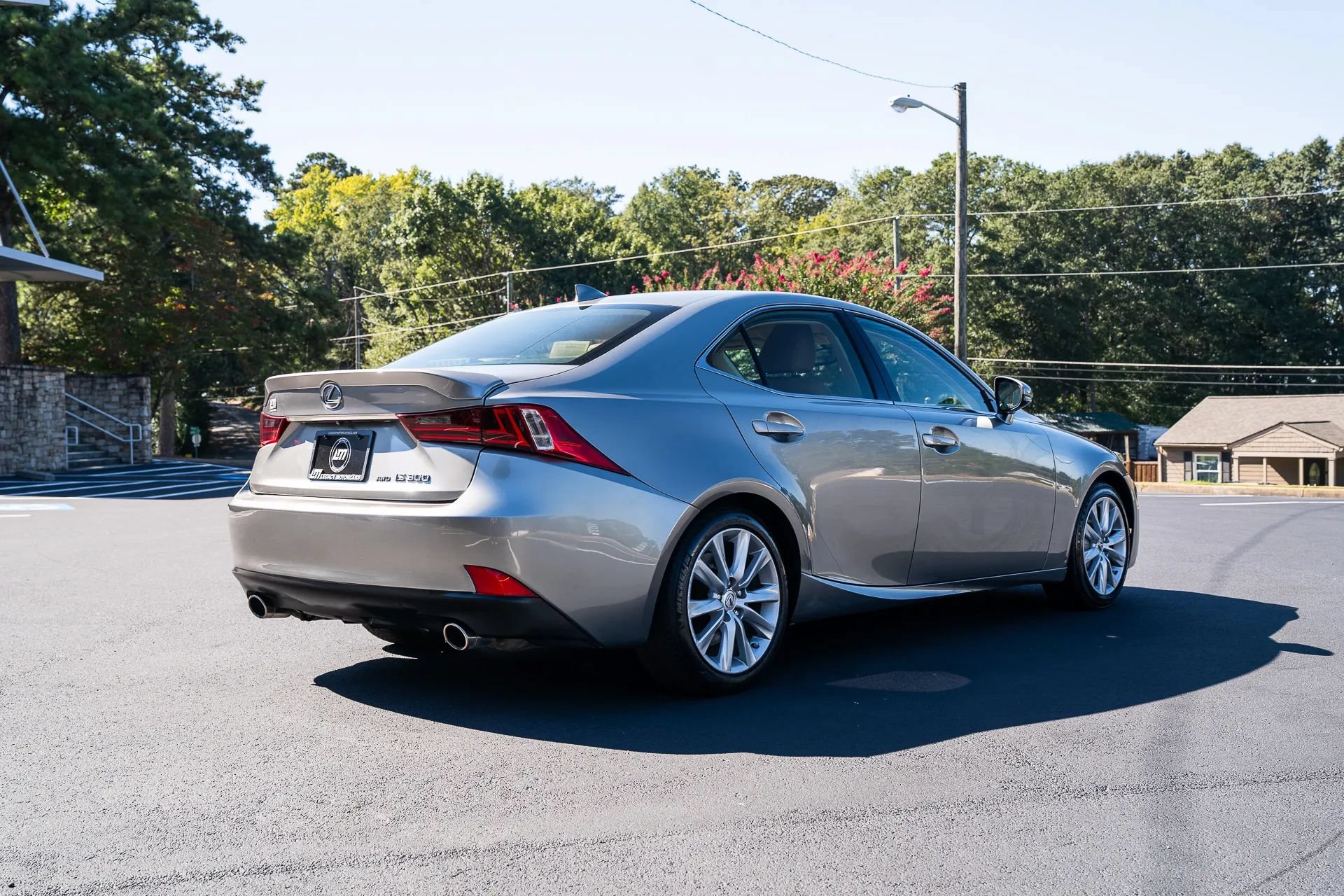 Used 2016 Lexus IS 300 AWD image 8