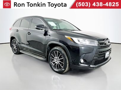 Used 2017 Toyota Highlander SE