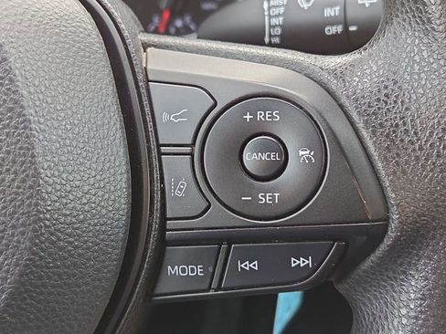 Used 2022 Toyota RAV4 LE FWD image 44