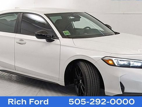 Used 2025 Honda Civic Sport image 1