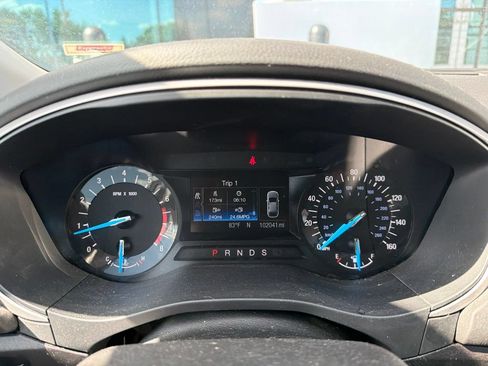 Used 2016 Ford Fusion SE w/ Equipment Group 201A FWD image 13