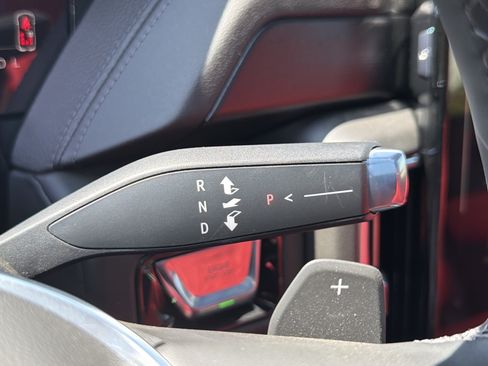 Used 2026 GMC Yukon Denali w/ Sun & Power Step Package AWD/4WD image 34