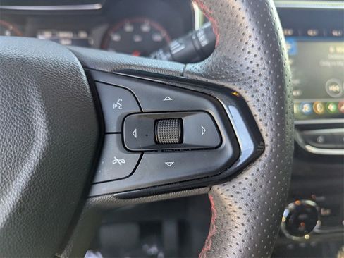 Used 2023 Chevrolet TrailBlazer RS w/ Convenience Package image 28