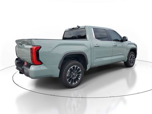 Used 2025 Toyota Tundra Limited AWD/4WD image 5