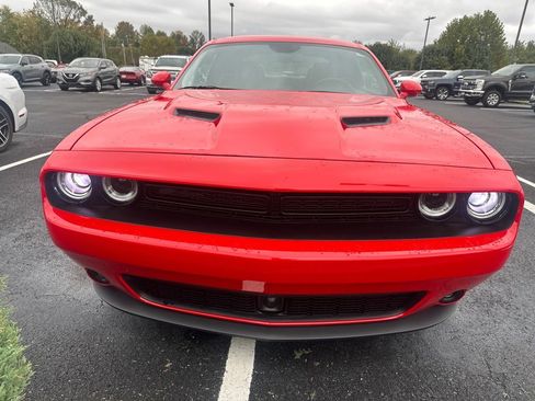 Used 2023 Dodge Challenger SXT w/ Plus Package image 2