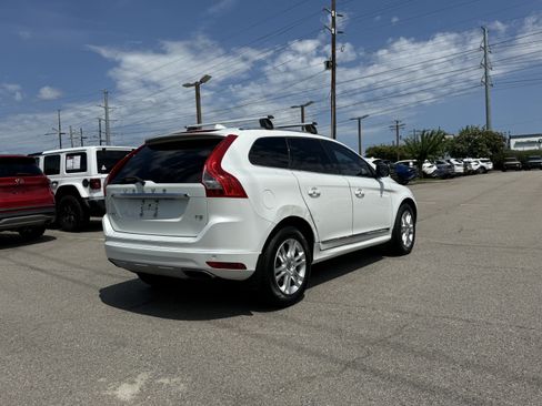 Used 2016 Volvo XC60 T5 Premier w/ Proximity Package FWD image 5