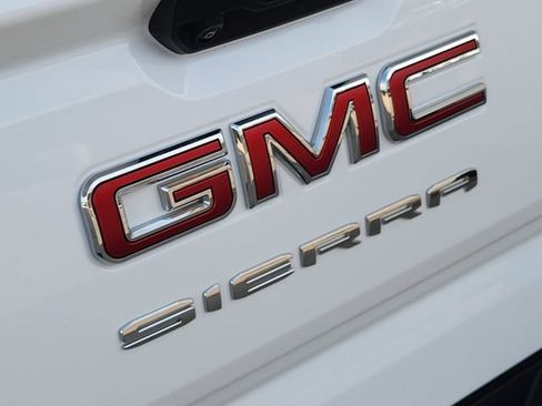 Used 2024 GMC Sierra 1500 Elevation AWD/4WD image 9