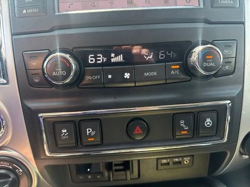 Used 2019 Nissan Titan PRO-4X w/ Pro-4x Convenience Package AWD/4WD image 17