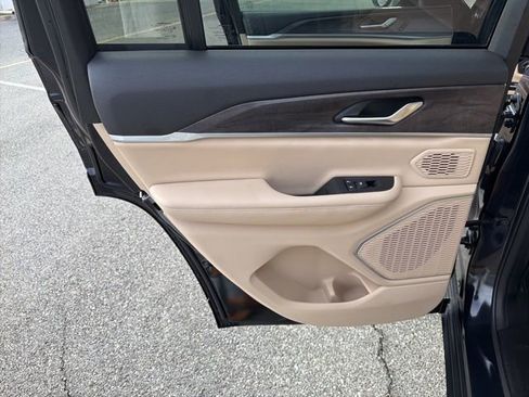 Used 2024 Jeep Grand Cherokee Limited 4xe image 15