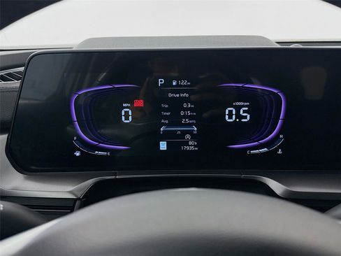 Used 2025 Kia Telluride S image 4