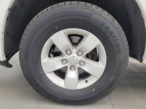 Used 2017 RAM 1500 Express AWD/4WD image 31