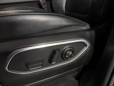 Used 2023 Jeep Wagoneer 4WD image 24