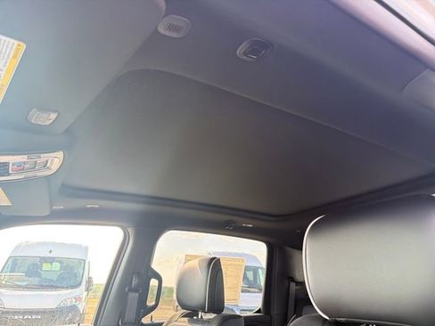 New 2026 RAM 1500 Laramie AWD/4WD image 35