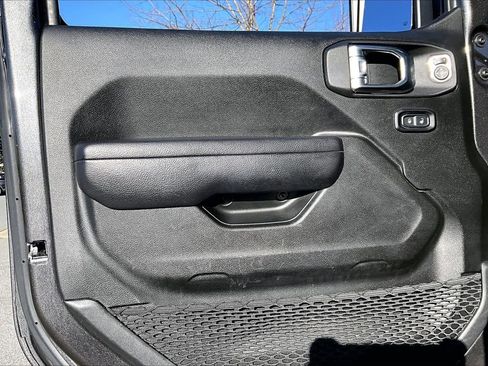 Certified 2023 Jeep Gladiator Overland image 26