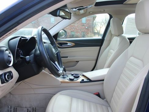 Used 2017 Alfa Romeo Giulia Ti w/ TI Lusso Light Wood Package image 12