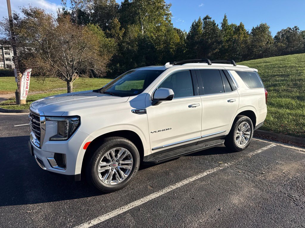 Used 2022 GMC Yukon SLT w/ SLT Premium Package AWD/4WD image 4