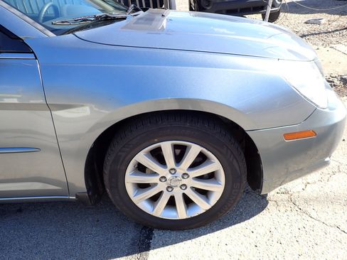 Used 2010 Chrysler Sebring Touring image 11
