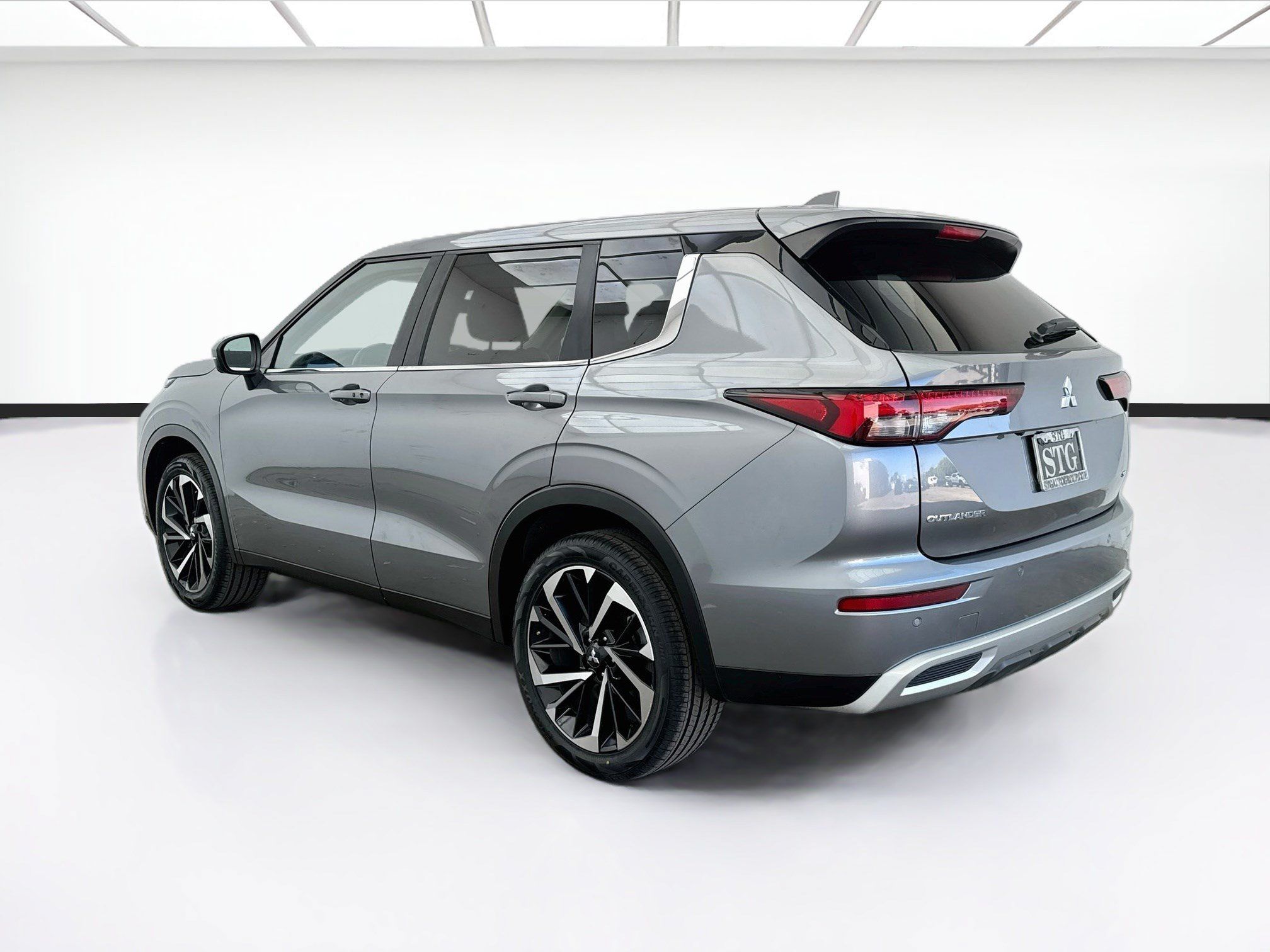 Used 2024 Mitsubishi Outlander SE FWD image 6