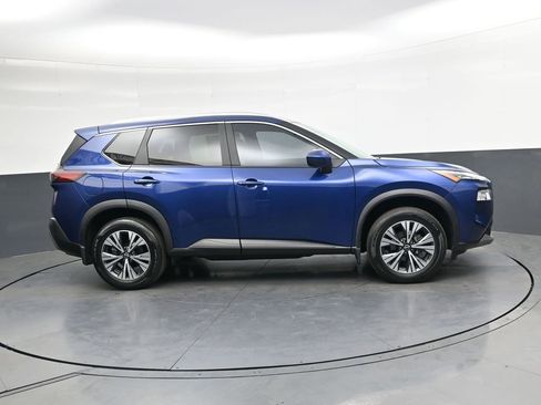 Used 2023 Nissan Rogue SV w/ SV Premium B Package FWD image 3