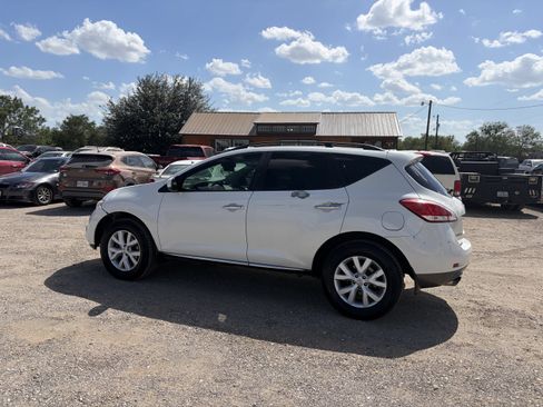 Used 2013 Nissan Murano SV FWD image 4